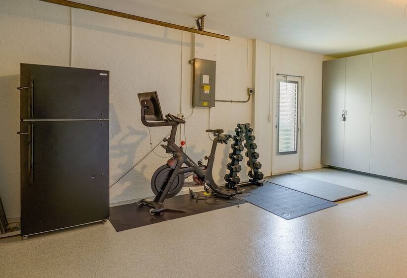 Lanai & Pool: Waterfront Cape Coral Home!