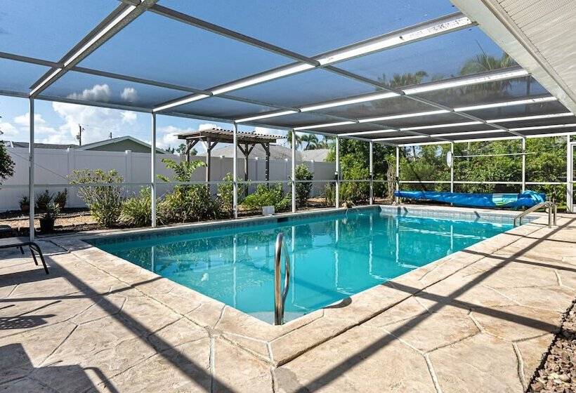 Cape Coral Vacation Rental: Heated Pool & Lanai!