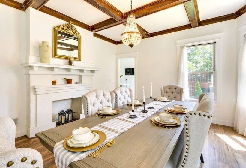 Charming Newark Home In Historic District!