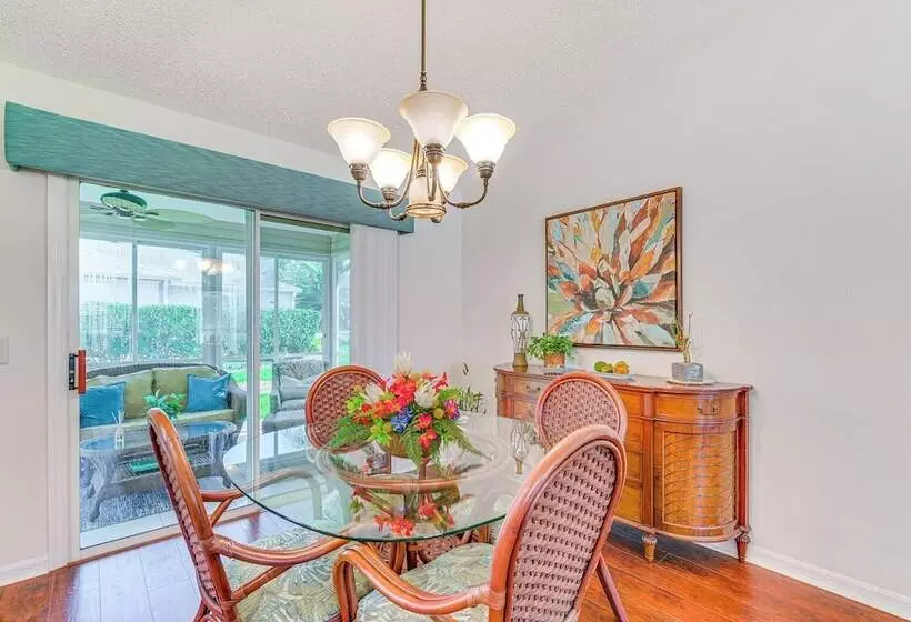 Charming Villages Home W/ Lanai & Golf Cart!