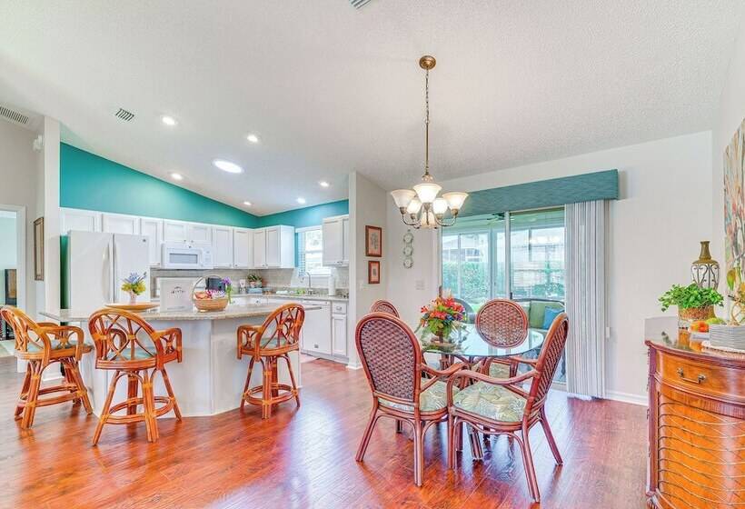 Charming Villages Home W/ Lanai & Golf Cart!