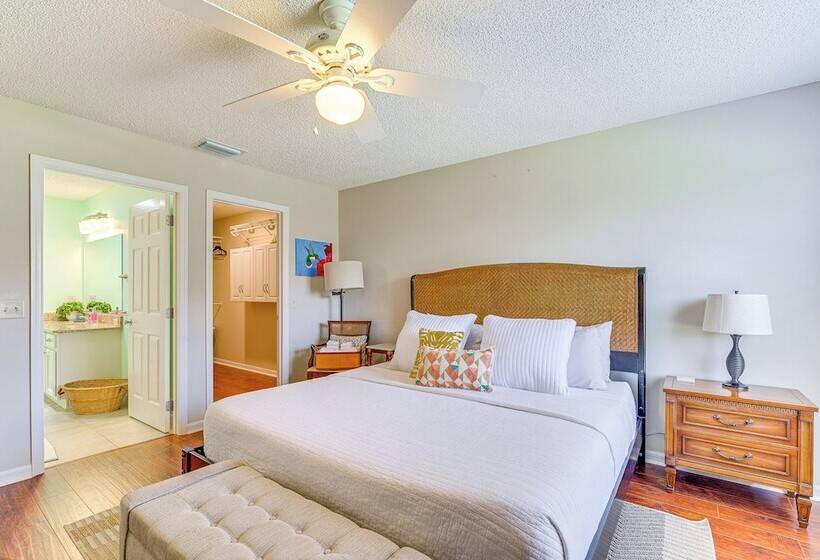 Charming Villages Home W/ Lanai & Golf Cart!