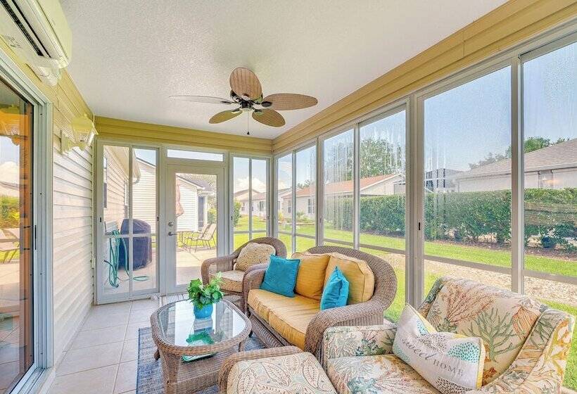 Charming Villages Home W/ Lanai & Golf Cart!