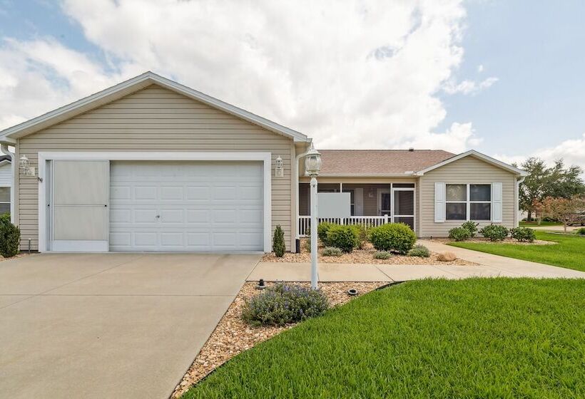Charming Villages Home W/ Lanai & Golf Cart!