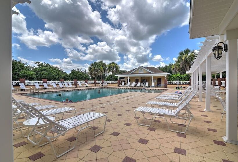 Charming Villages Home W/ Lanai & Golf Cart!