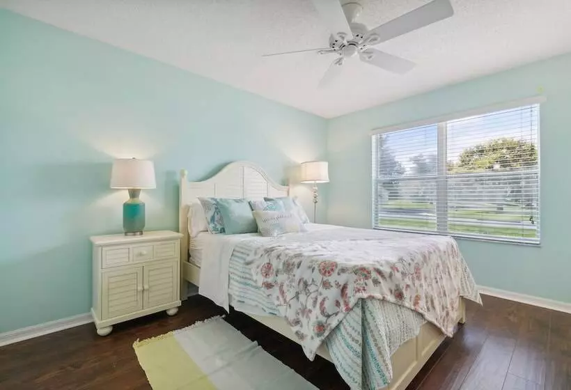 Charming Villages Home W/ Lanai & Golf Cart!