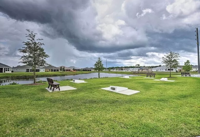 Charming Villages Home W/ Lanai & Golf Cart!