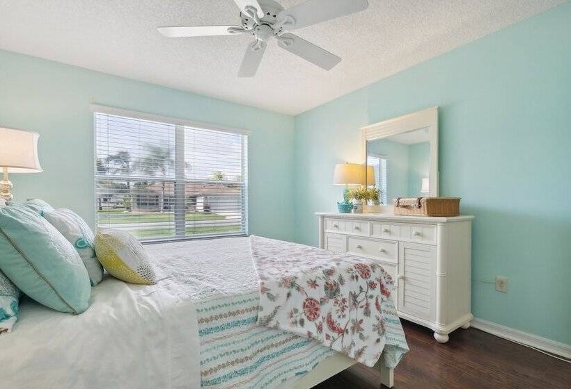 Charming Villages Home W/ Lanai & Golf Cart!