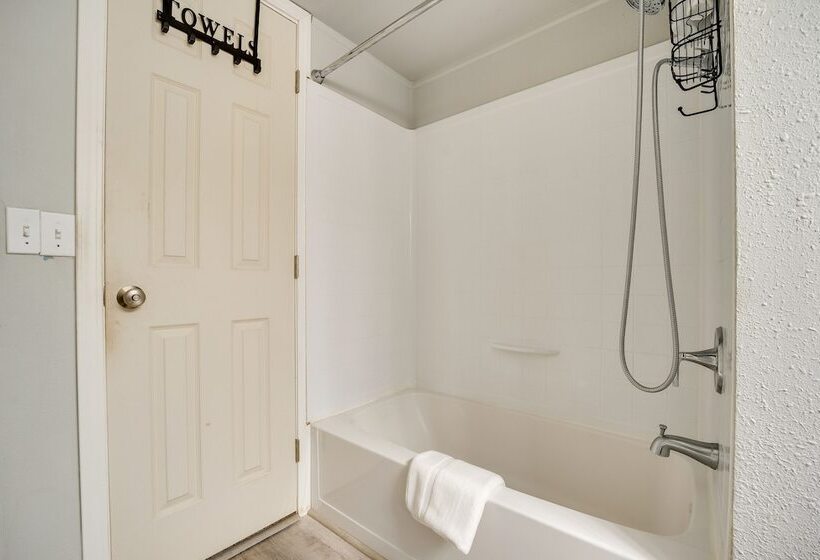 Cle Elum Cabin: Spacious Yard W/ Atv Trail Access!