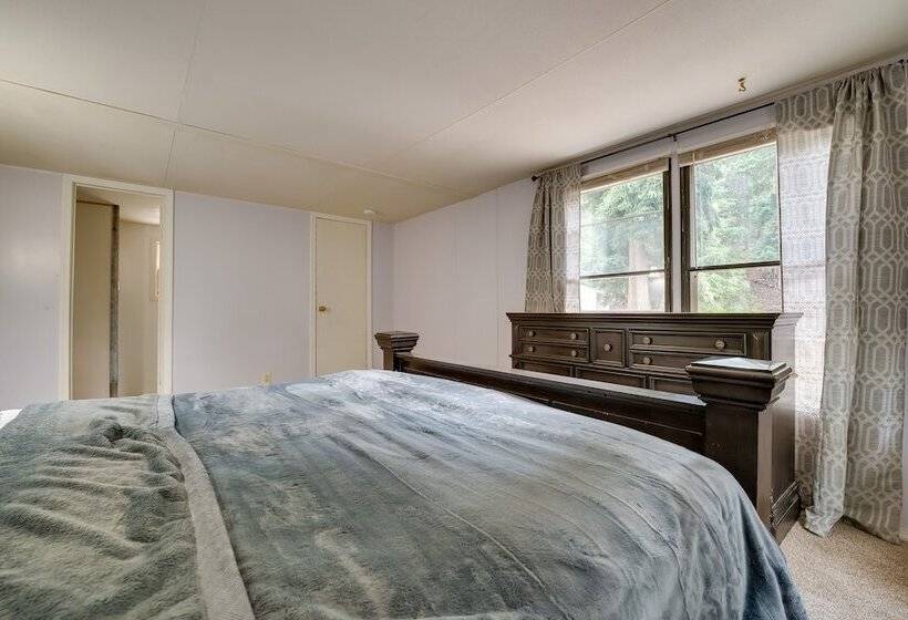 Cle Elum Cabin: Spacious Yard W/ Atv Trail Access!