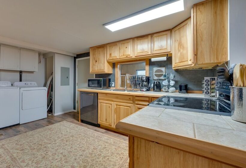 Cle Elum Cabin: Spacious Yard W/ Atv Trail Access!