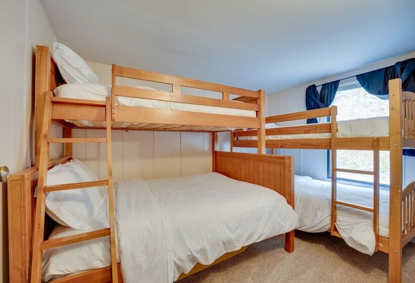 Cle Elum Cabin: Spacious Yard W/ Atv Trail Access!