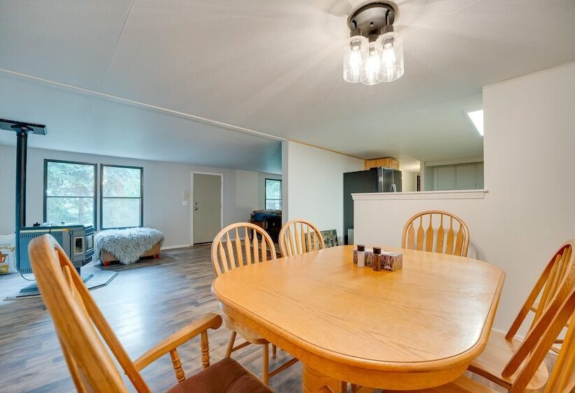 Cle Elum Cabin: Spacious Yard W/ Atv Trail Access!