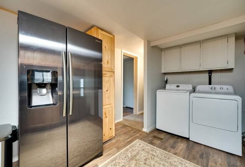 Cle Elum Cabin: Spacious Yard W/ Atv Trail Access!