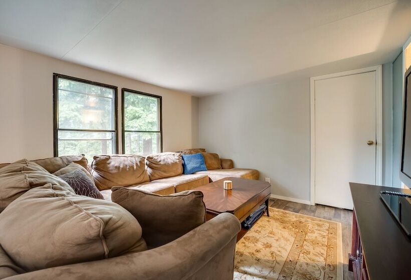 Cle Elum Cabin: Spacious Yard W/ Atv Trail Access!