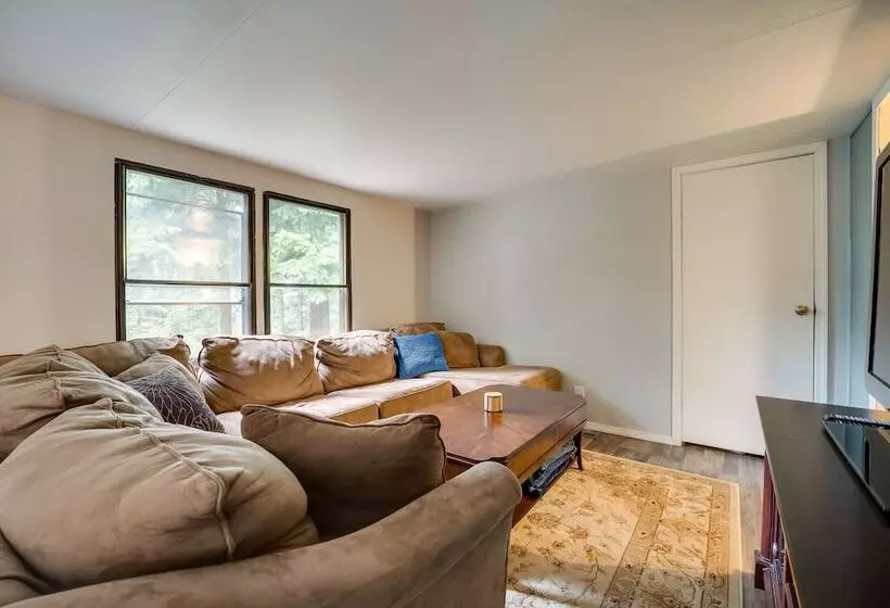 Cle Elum Cabin: Spacious Yard W/ Atv Trail Access!