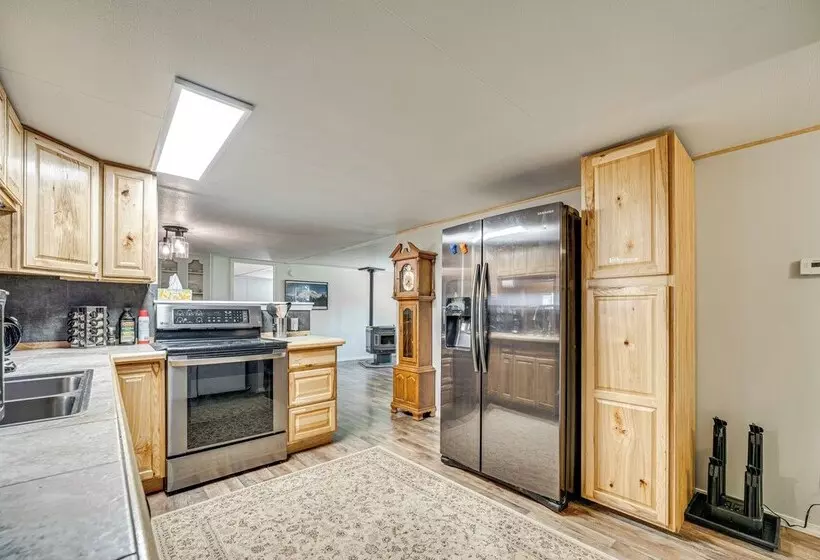 Cle Elum Cabin: Spacious Yard W/ Atv Trail Access!