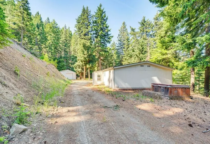 Cle Elum Cabin: Spacious Yard W/ Atv Trail Access!