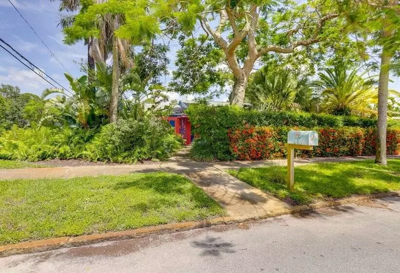 Colorful Gulfport Home: Walk To The Art District!