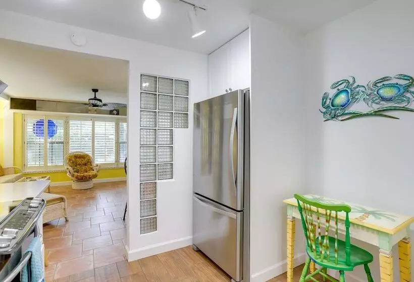 Colorful Gulfport Home: Walk To The Art District!