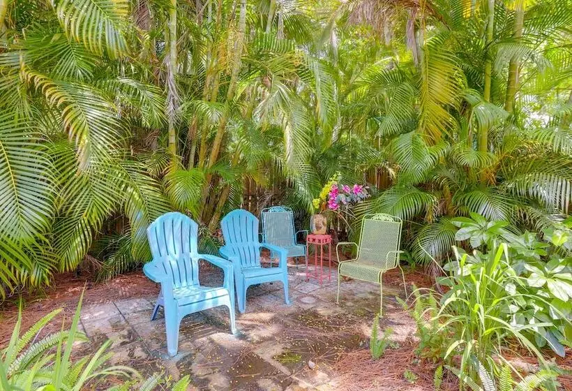 Colorful Gulfport Home: Walk To The Art District!