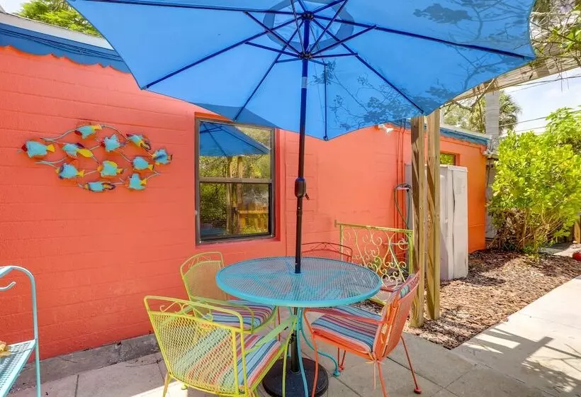Colorful Gulfport Home: Walk To The Art District!