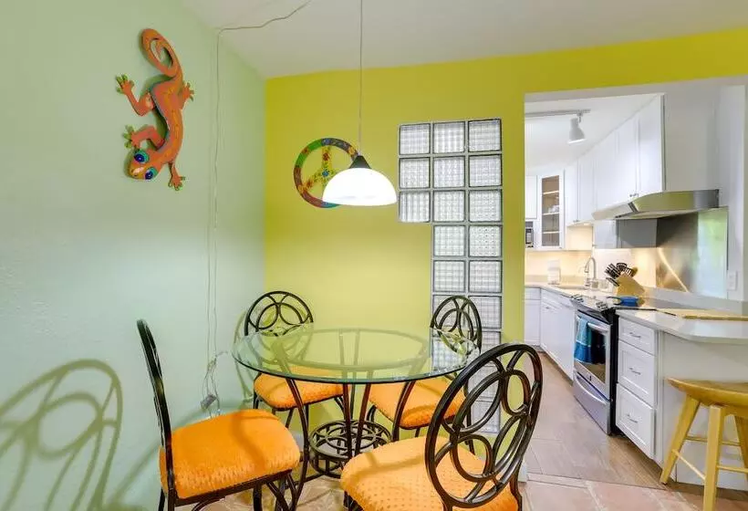 Colorful Gulfport Home: Walk To The Art District!