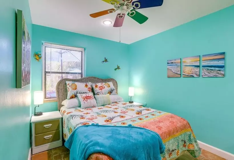 Colorful Gulfport Home: Walk To The Art District!