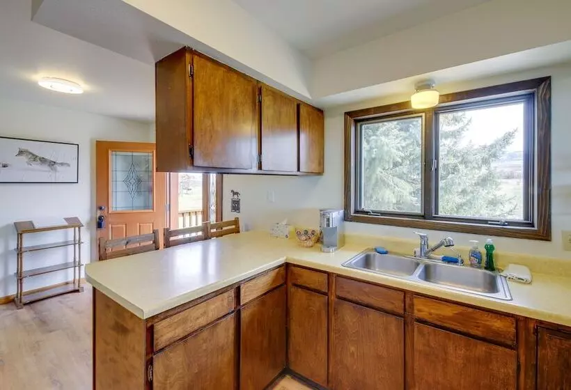 Corvallis  Coyote Creek House  W/ Mountain Views!