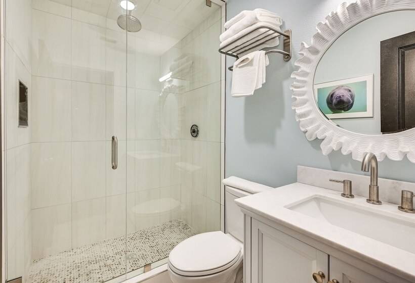 Crystal River Retreat W/ Private Dock & Kayaks!