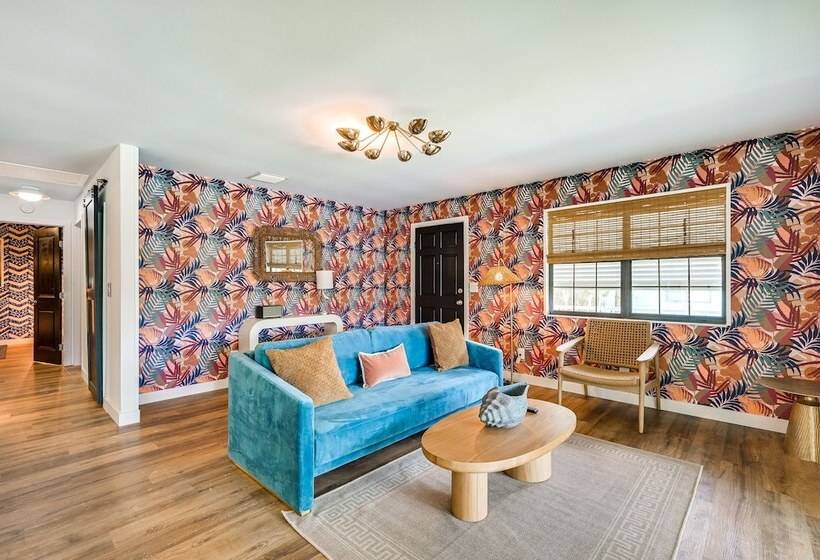 Crystal River Retreat W/ Private Dock & Kayaks!