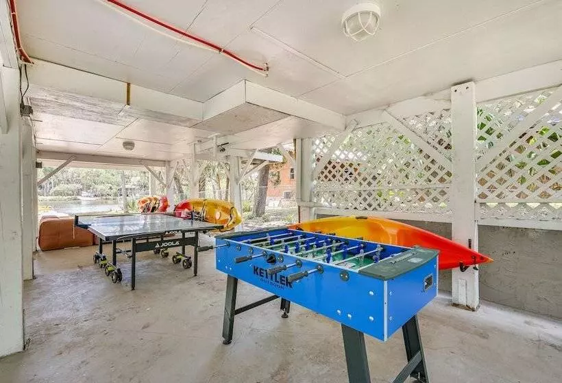 Crystal River Retreat W/ Private Dock & Kayaks!