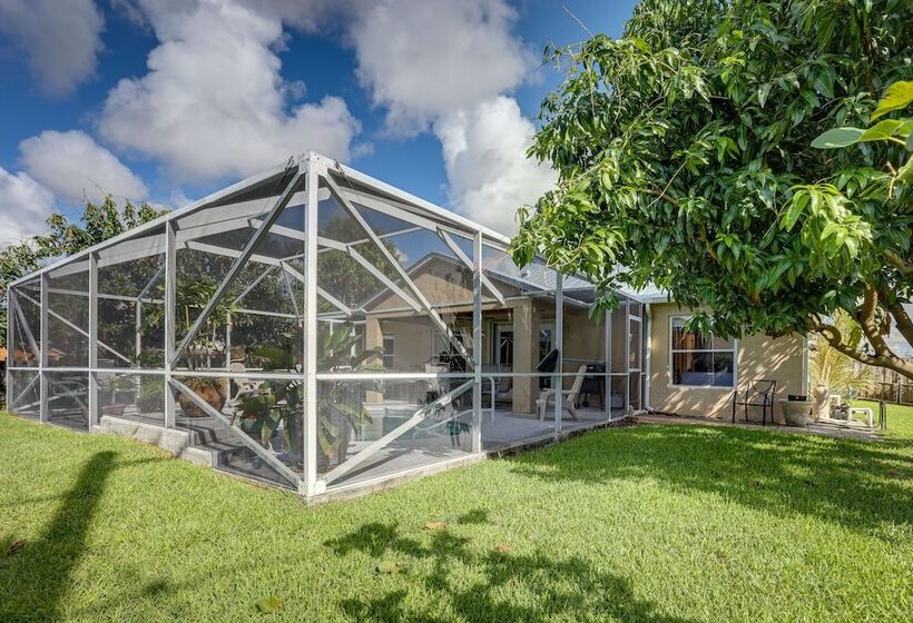 Family Friendly Port St. Lucie Home W/ Pool!