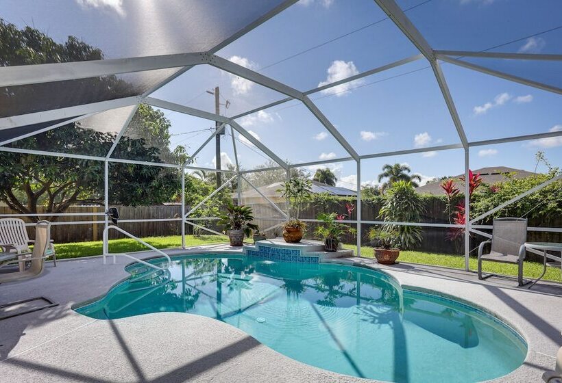 Family Friendly Port St. Lucie Home W/ Pool!