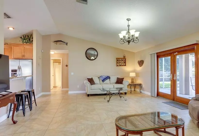 Family Friendly Port St. Lucie Home W/ Pool!