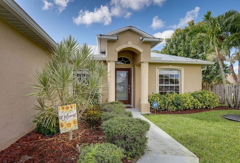 Family Friendly Port St. Lucie Home W/ Pool!