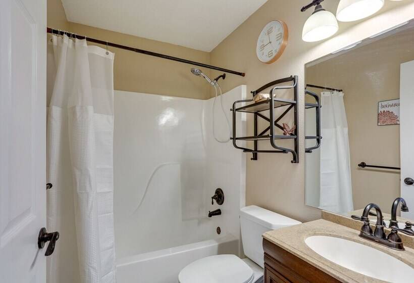 Family Friendly Port St. Lucie Home W/ Pool!