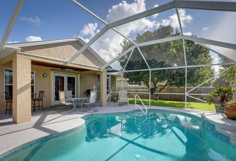 Family Friendly Port St. Lucie Home W/ Pool!