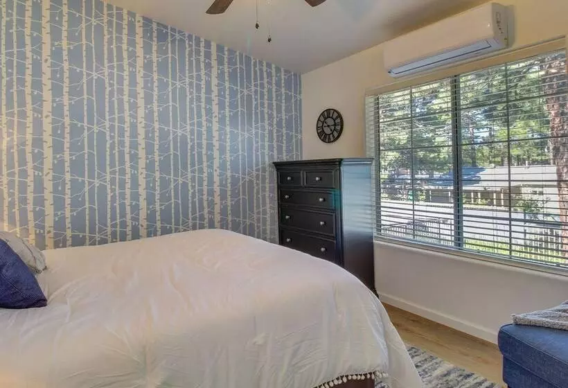 Walk To City Park: Family Friendly Show Low Home