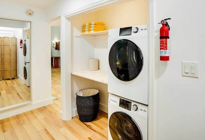 Fully Remodeled Saugerties Retreat On 7 Acres!