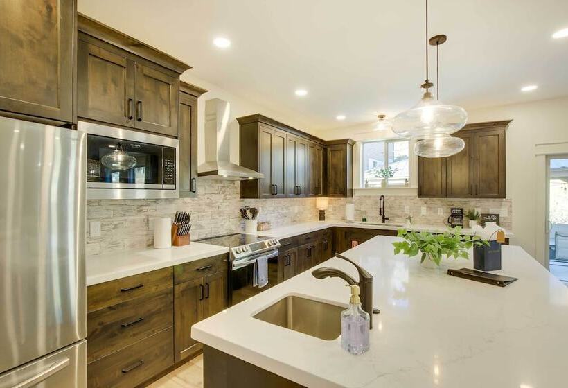 Garden City Vacation Rental: Walk To Bear Lake