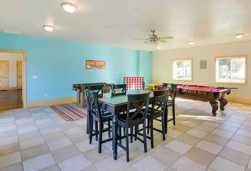 Garden City Vacation Rental: Walk To Bear Lake