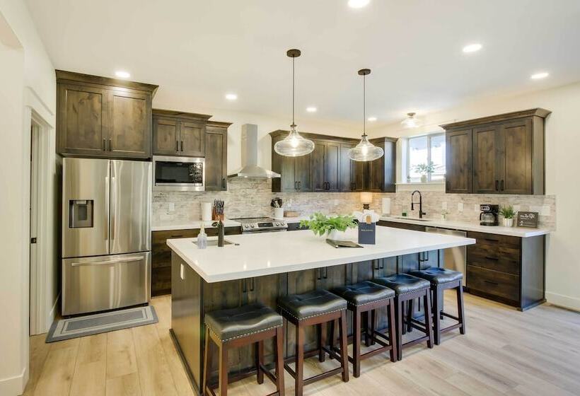 Garden City Vacation Rental: Walk To Bear Lake