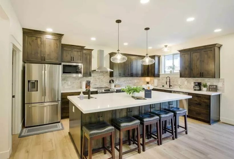 Garden City Vacation Rental: Walk To Bear Lake