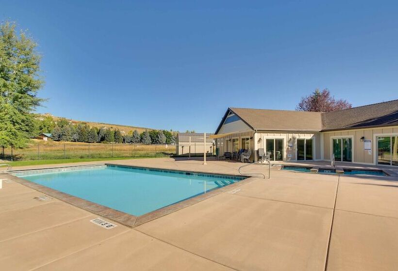 Garden City Vacation Rental: Walk To Bear Lake