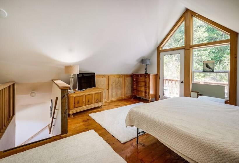 Gold Beach Vacation Rental: Close To Beaches!