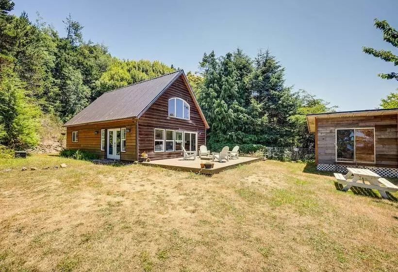 Gold Beach Vacation Rental: Close To Beaches!