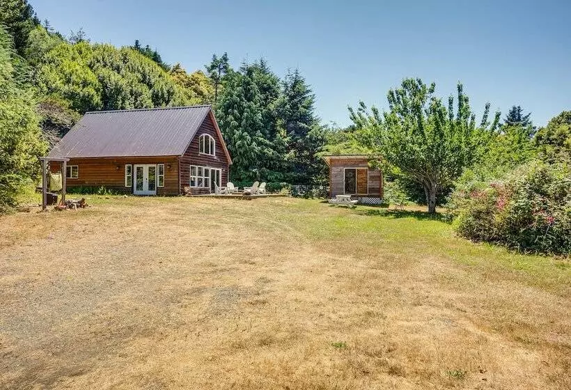 Gold Beach Vacation Rental: Close To Beaches!