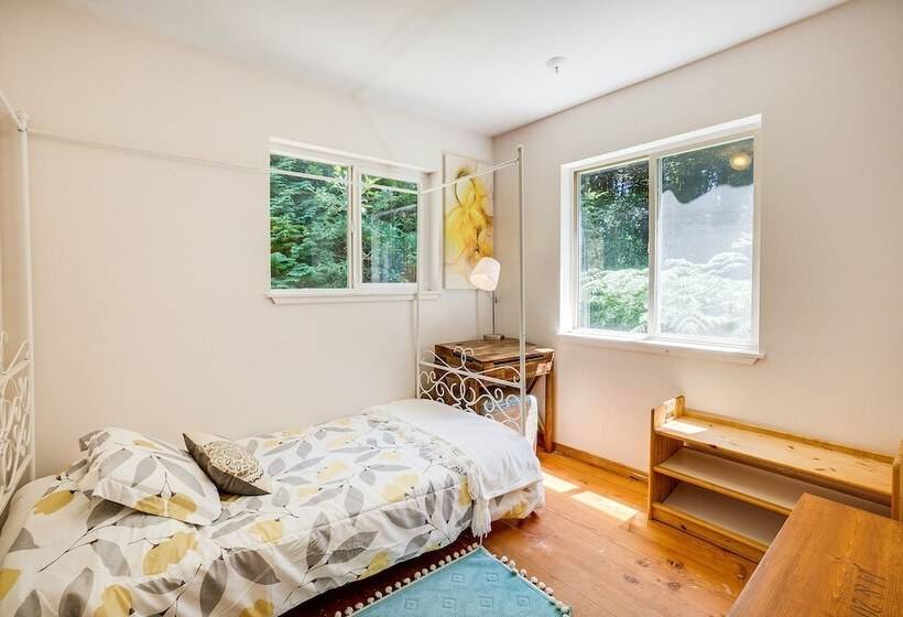 Gold Beach Vacation Rental: Close To Beaches!