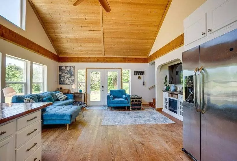 Gold Beach Vacation Rental: Close To Beaches!